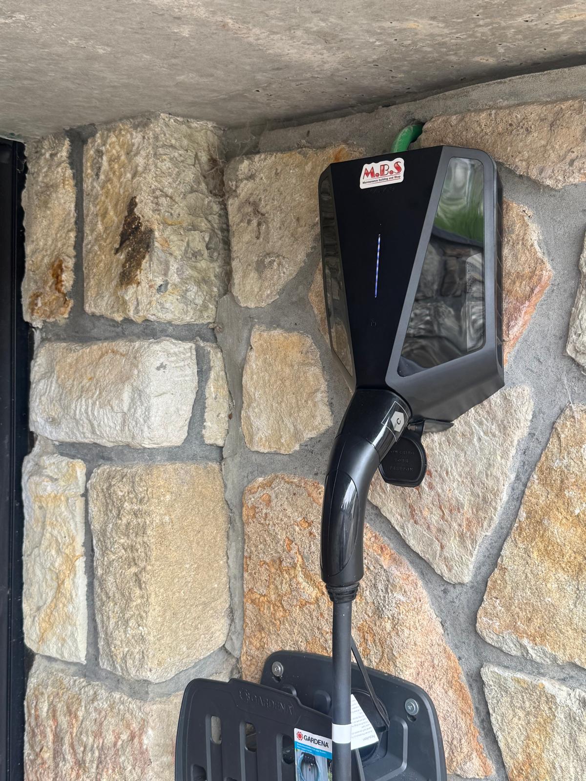 Installation d’une borne Easee 22 kW à Stavelot par MBS Solution